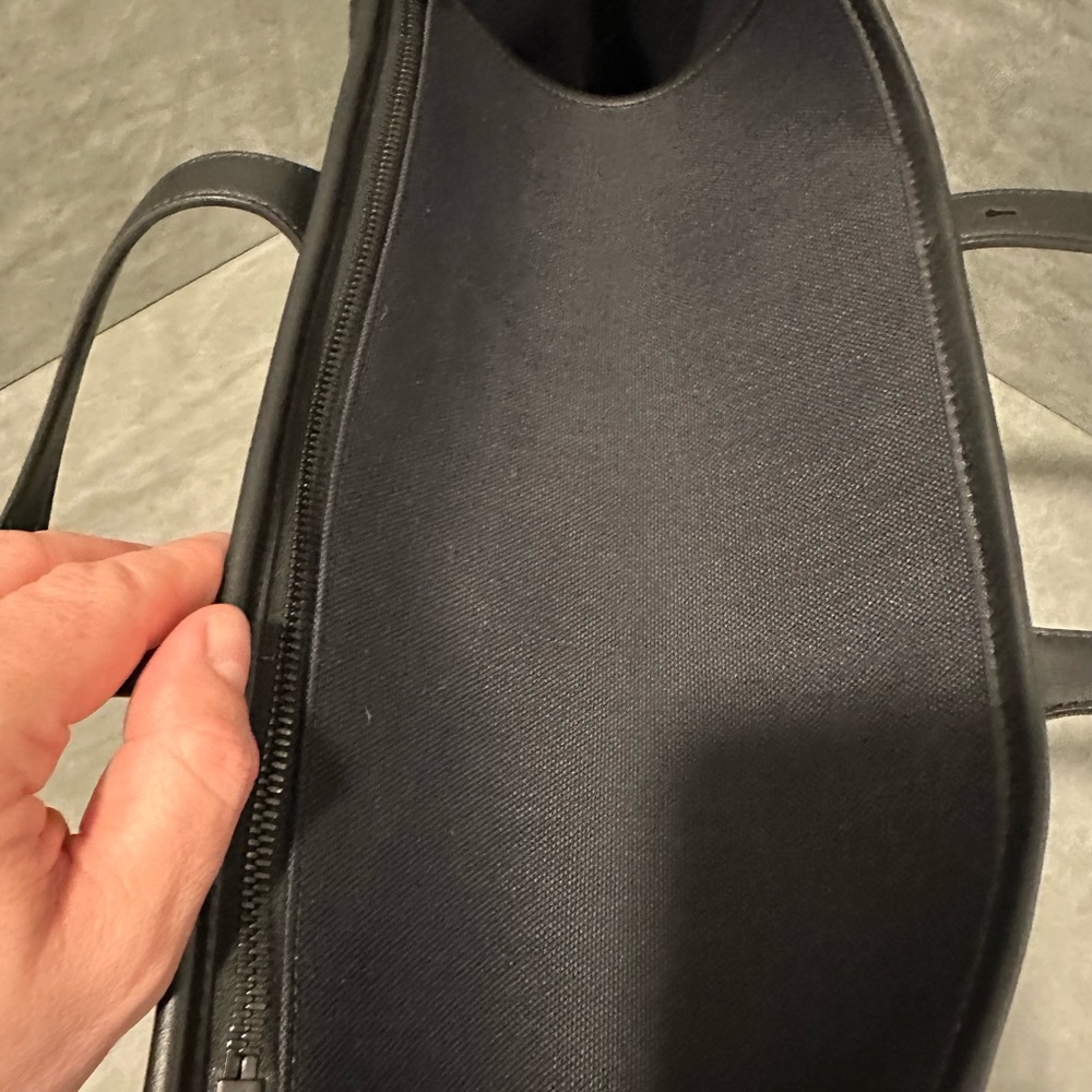 Salvatore Ferragamo Black Tote Bag made in Italy with dust bag - Picture 9 of 16